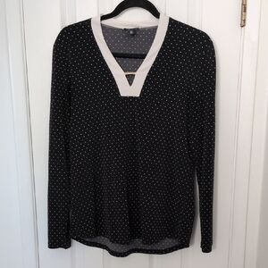 Jones New York Black Polka Dot Long Sleeve V-Neck Top